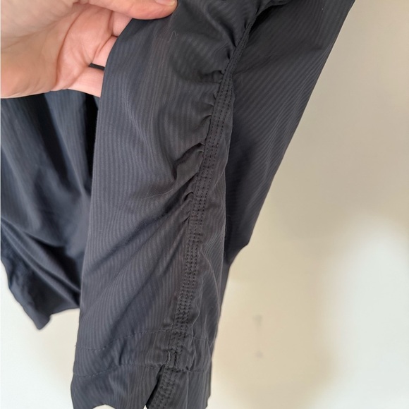 [6] Lululemon Unlined Studio Gray Capri’s - Picture 8 of 11